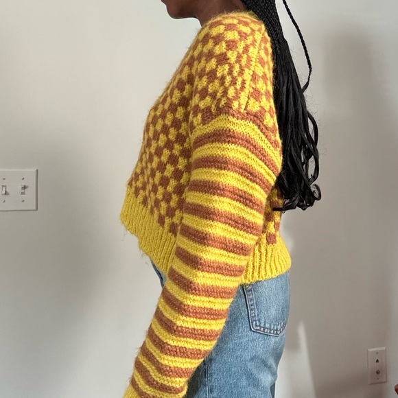 ZARA Yellow and Brown Fuzzy Cropped Cardigan - Picture 4 of 9